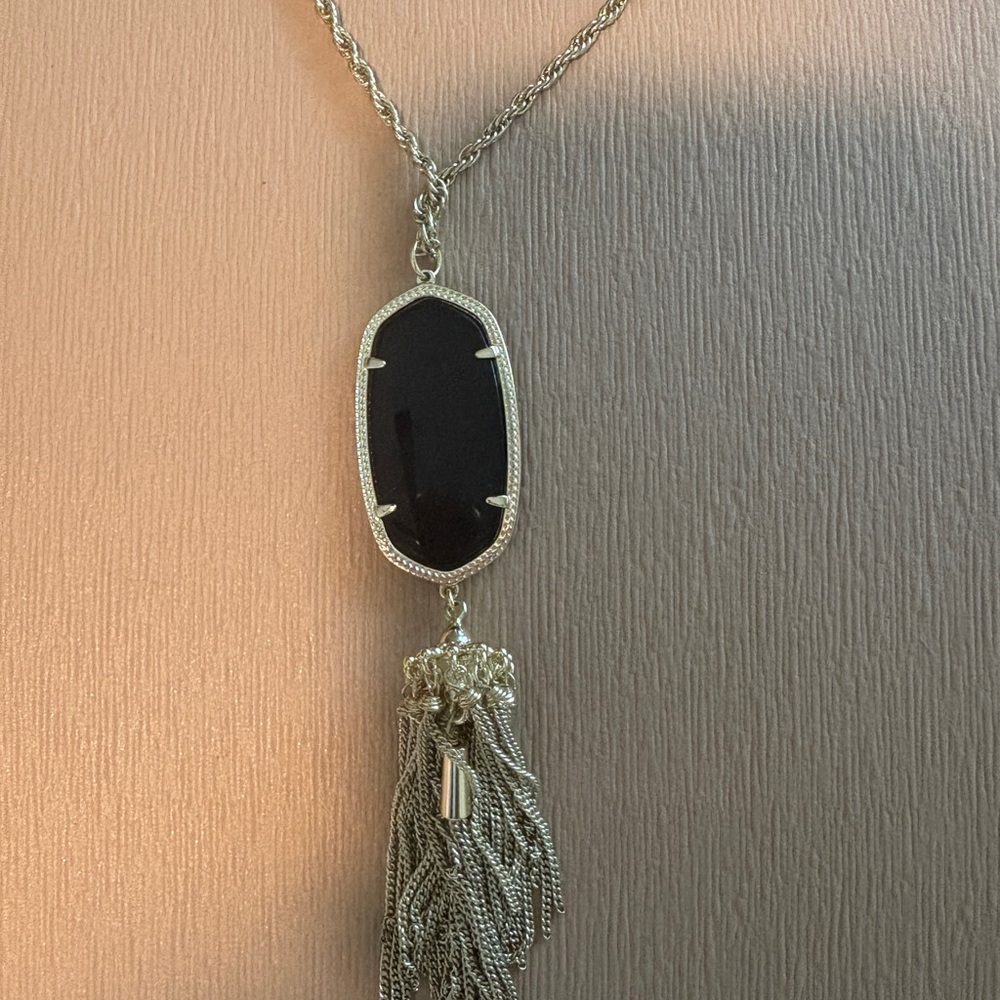 Kendra Scott Long Black and Gold Pendant Necklace